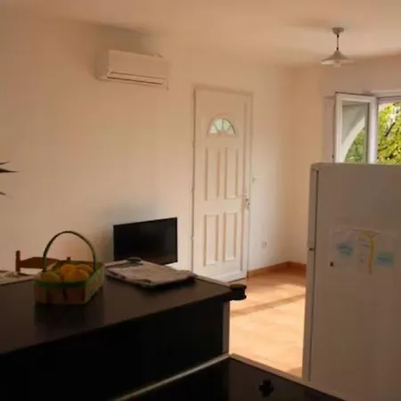 Location 2 Pieces Sur A 3km De Monaco Holiday home